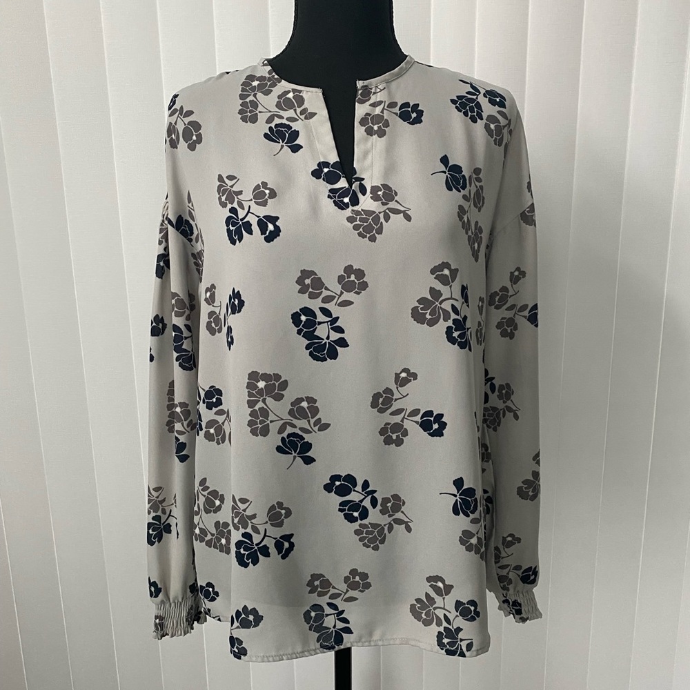 Banana republic blouse size small